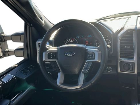 Used 2015 Ford F150 Platinum w/ Equipment Group 701A Luxury image 28