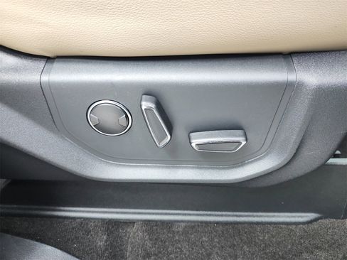 Used 2023 Ford Expedition Max Limited image 43