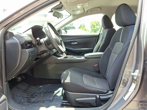 Used 2021 Nissan Sentra SV FWD image 13