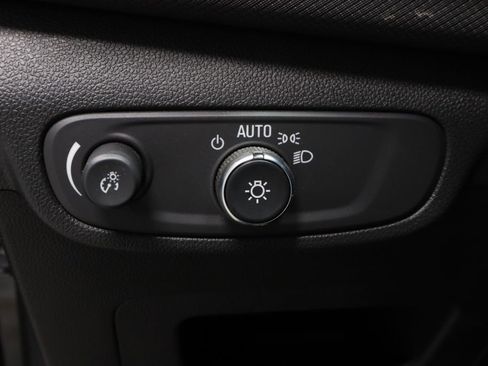 Used 2025 Chevrolet TrailBlazer LT w/ LT Cold Weather Package FWD image 26