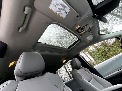 Certified 2026 Toyota Sienna XLE image 14