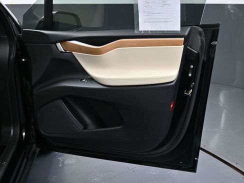 Used 2021 Tesla Model X Long Range image 45