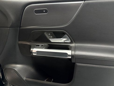 Certified 2022 Mercedes-Benz GLB 250 GLB 250 image 20