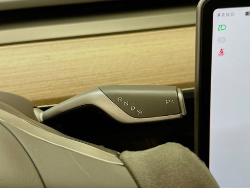 Used 2022 Tesla Model 3 Performance image 24