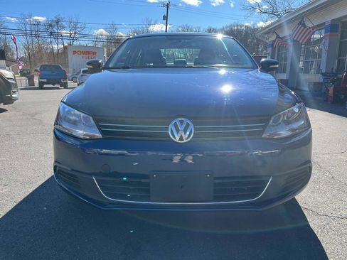 Used 2013 Volkswagen Jetta SE image 9