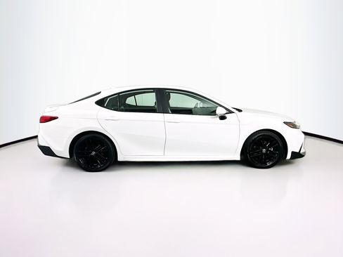 Used 2025 Toyota Camry SE FWD image 10