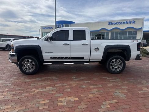Used 2015 Chevrolet Silverado 2500 W/T w/ WT Convenience Package AWD/4WD image 3
