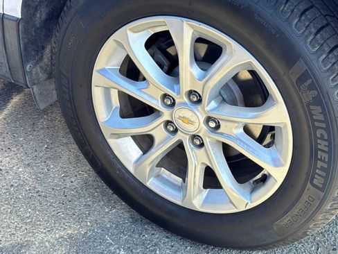 Used 2018 Chevrolet Equinox LT FWD image 4