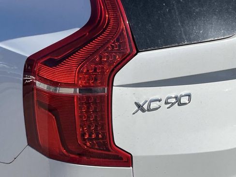 Used 2023 Volvo XC90 B6 Plus w/ Protection Package Premier image 10