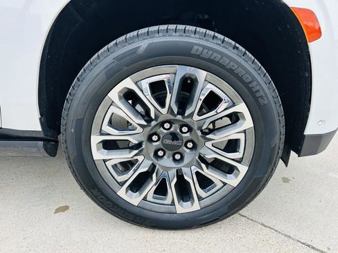 Used 2023 GMC Yukon XL Denali Ultimate w/ LPO, Floor Liner Package AWD/4WD image 53