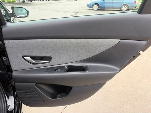 Used 2024 Hyundai Elantra Limited FWD image 33