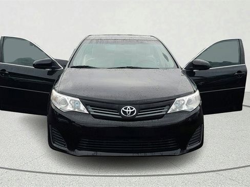 Used 2014 Toyota Camry LE image 9