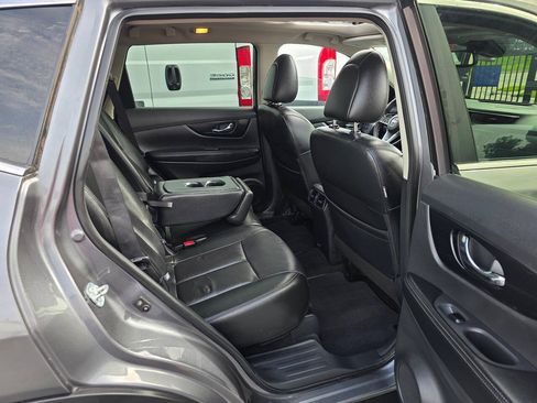 Used 2020 Nissan Rogue SL w/ Premium Package FWD image 22