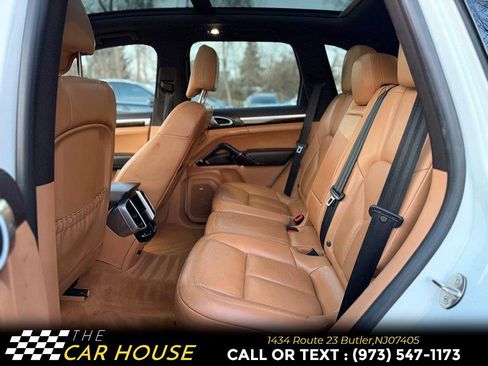 Used 2017 Porsche Cayenne S image 17