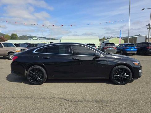 Used 2024 Chevrolet Malibu LT w/ Midnight Edition image 6