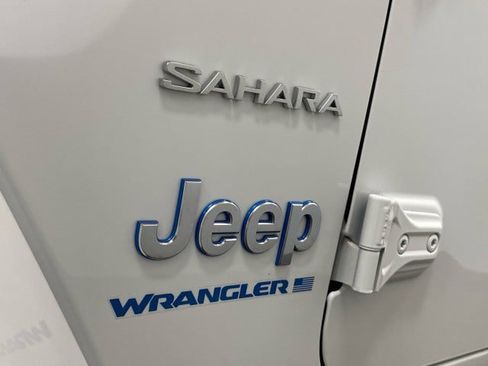 Used 2023 Jeep Wrangler Sahara w/ Cold Weather Group image 16
