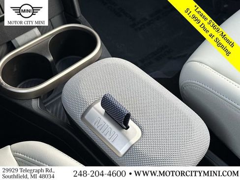 Certified 2025 MINI Cooper S image 32