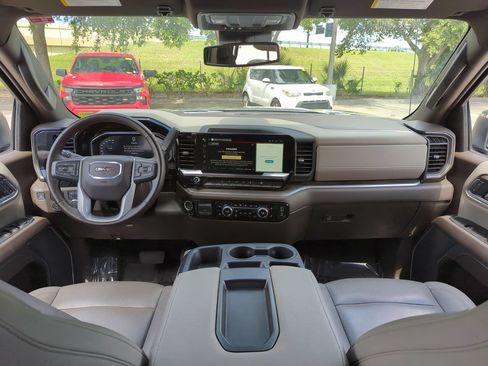 Certified 2026 GMC Sierra 1500 SLT AWD/4WD image 21