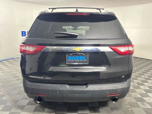 Used 2018 Chevrolet Traverse LT w/ LPO, 'HIT The Road' Package AWD/4WD image 4