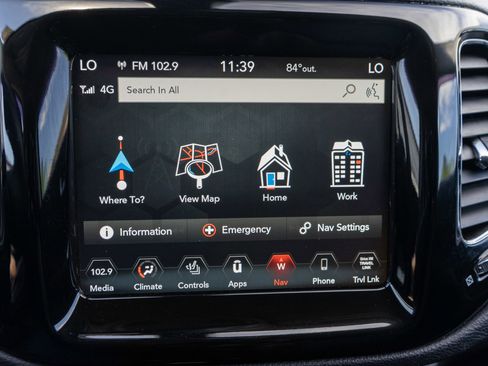 Used 2018 Jeep Compass Limited w/ Navigation Group AWD/4WD image 20