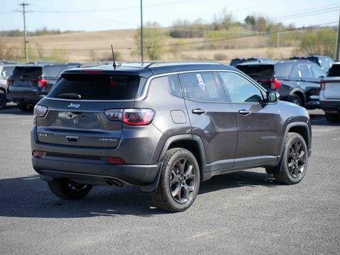 Used 2018 Jeep Compass Limited w/ Navigation Group AWD/4WD image 5