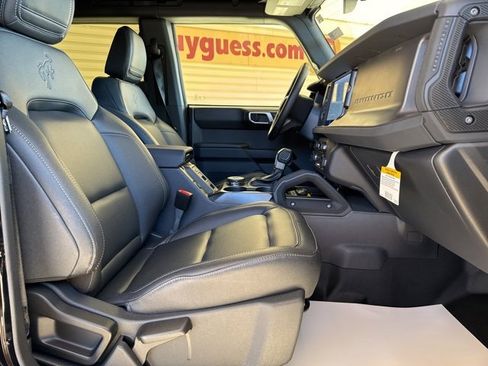 New 2025 Ford Bronco Badlands image 27