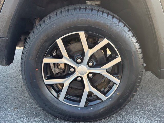 Used 2024 Jeep Grand Cherokee Limited AWD/4WD image 18