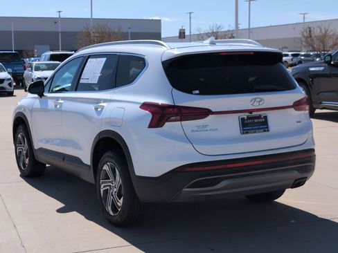 Used 2023 Hyundai Santa Fe SEL image 4