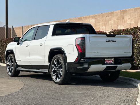 New 2025 GMC Sierra EV Denali AWD/4WD image 6