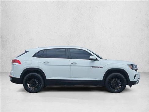Used 2023 Volkswagen Atlas Cross Sport SE FWD image 9