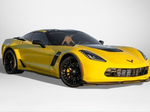 Used 2016 Chevrolet Corvette Z06 w/ 3LZ Preferred Equipment Group image 4