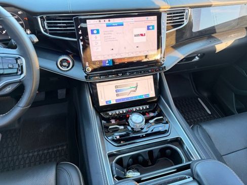 Used 2024 Jeep Grand Wagoneer Series II w/ Quick Order Packagew 28T image 14