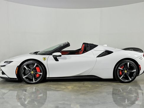 Used 2023 Ferrari SF90 Spider AWD/4WD image 6