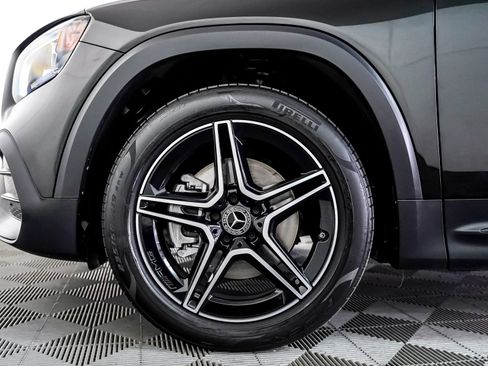 Certified 2023 Mercedes-Benz GLB 250 image 6