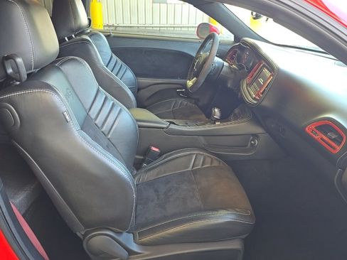 Used 2022 Dodge Challenger SRT Hellcat RWD image 9