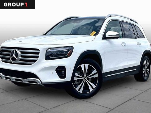 Used 2025 Mercedes-Benz GLB 250 image 1