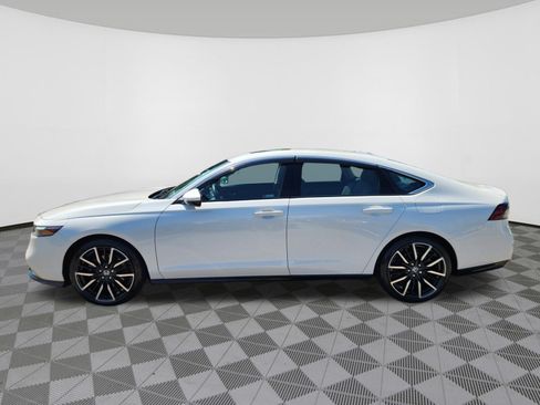 Certified 2023 Honda Accord Touring image 5