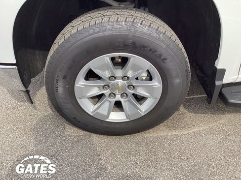 Used 2026 Chevrolet Silverado 1500 LT AWD/4WD image 27