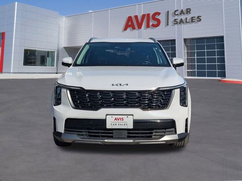 Used 2024 Kia Sorento S image 10