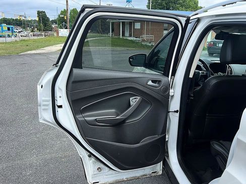 Used 2013 Ford Escape Titanium AWD/4WD image 27