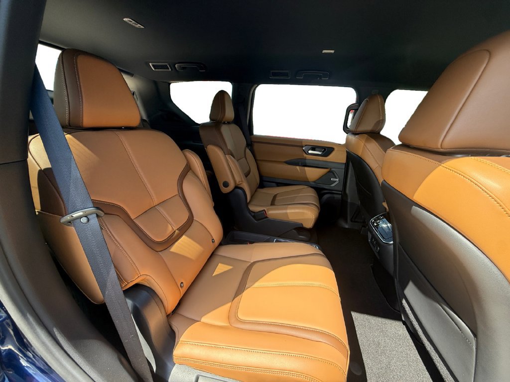 New 2026 Nissan Armada SL w/ Captain's Chari Seat Package AWD/4WD image 17