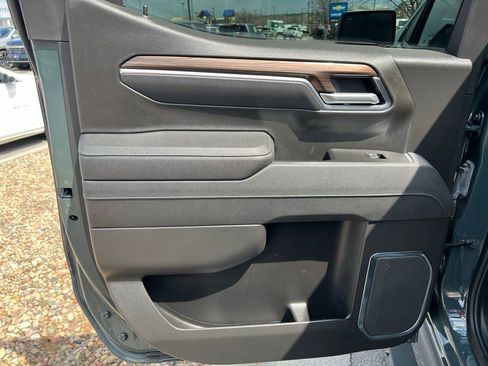 Used 2025 Chevrolet Silverado 1500 LT Trail Boss w/ Convenience Package II image 19