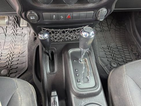Used 2015 Jeep Wrangler Sport image 12