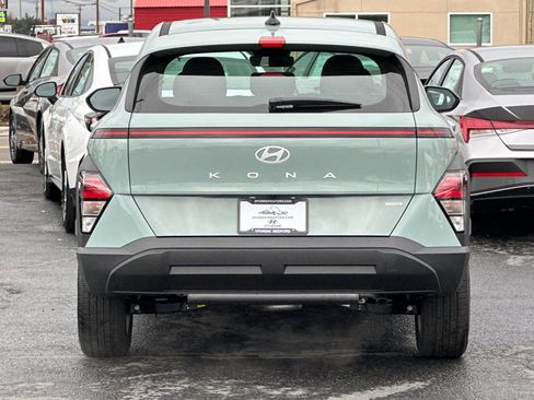 New 2026 Hyundai Kona SE image 5