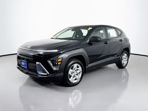 Certified 2024 Hyundai Kona SE AWD/4WD image 2