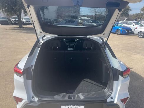 Used 2025 Buick Envista Preferred image 32