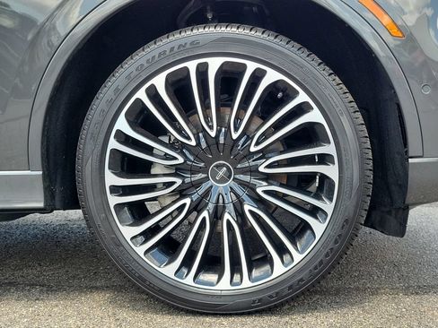 Certified 2024 Lincoln Aviator Black Label w/ Class IV Trailer Tow Package AWD/4WD image 9