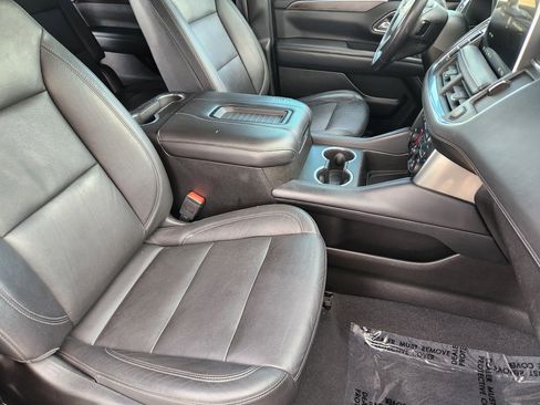 Used 2021 Chevrolet Tahoe LT w/ LT Signature Package image 13