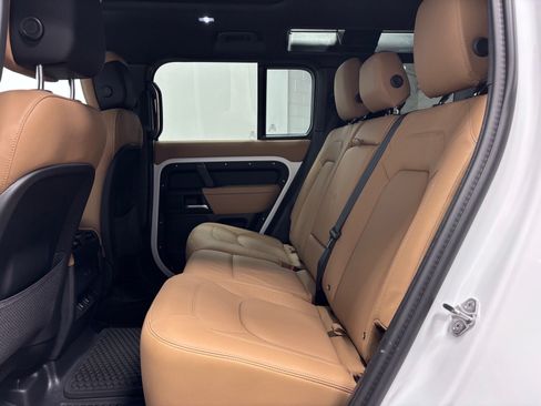 Used 2026 Land Rover Defender 110 X-Dynamic SE AWD/4WD image 28
