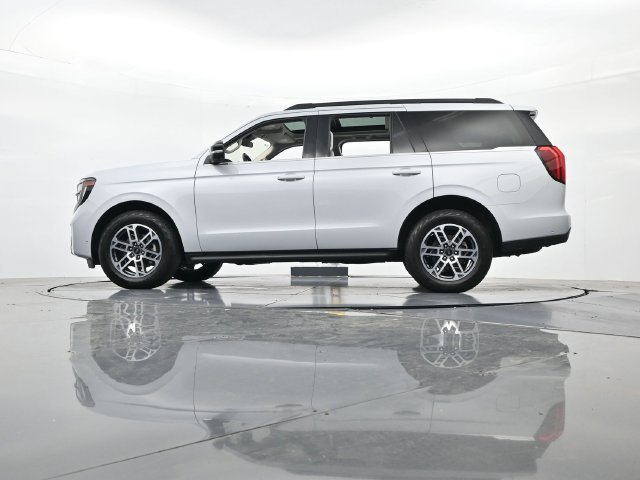 Used 2025 Ford Expedition Active AWD/4WD image 41